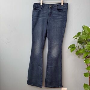 ✨3/$20✨ Suede Eva Mid Rise Bootcut Jeans. Juniors Size 30 (32x32)